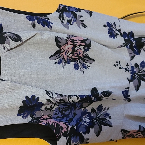 Elle size 4 dress - Picture 3 of 8